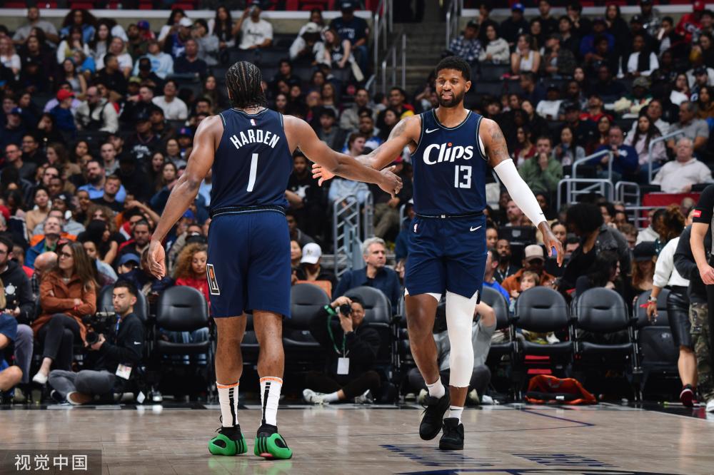 队在进攻端 队在进攻端