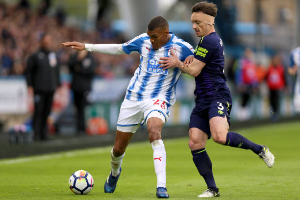 他都承担着 他都承担着